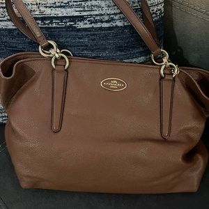 Excellent condition only use once coach purse